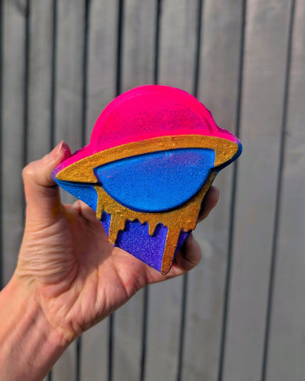 Fizz Bomb Cosmetics - Planet Drip Bath Bomb