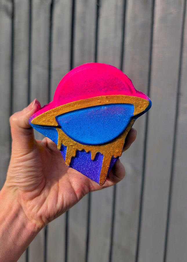 Fizz Bomb Cosmetics - Planet Drip Bath Bomb