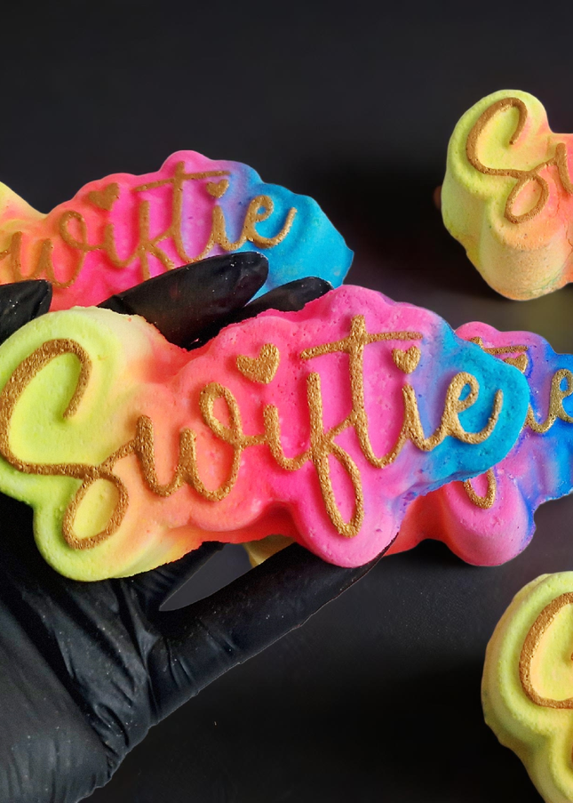 Fizz Bomb Cosmetics - Swiftie Bath Bomb