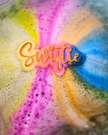 Fizz Bomb Cosmetics - Swiftie Bath Bomb